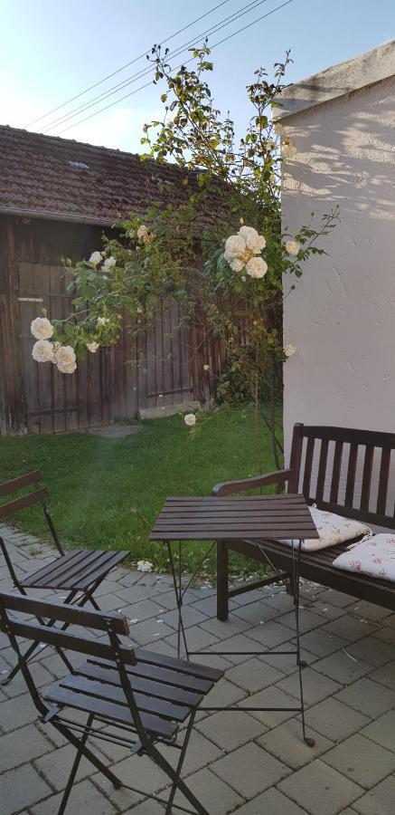 Villa Kleines Haeuschen Im Gruenen Monheim  Esterno foto